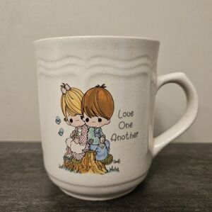 1994 Precious Moments Cream Mug 'Love One Another'